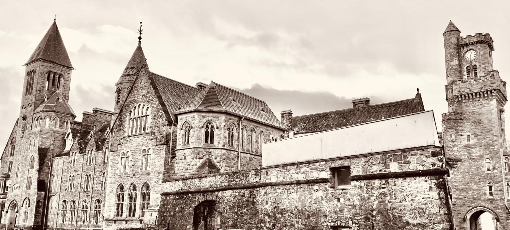 The Classrooms, Loch Ness Abbey - 142M2 Lifestyle & Heritage Apartment - Pool & Spa - The Highland Club - Resort On Lake Shores Fort Augustus Kültér fotó