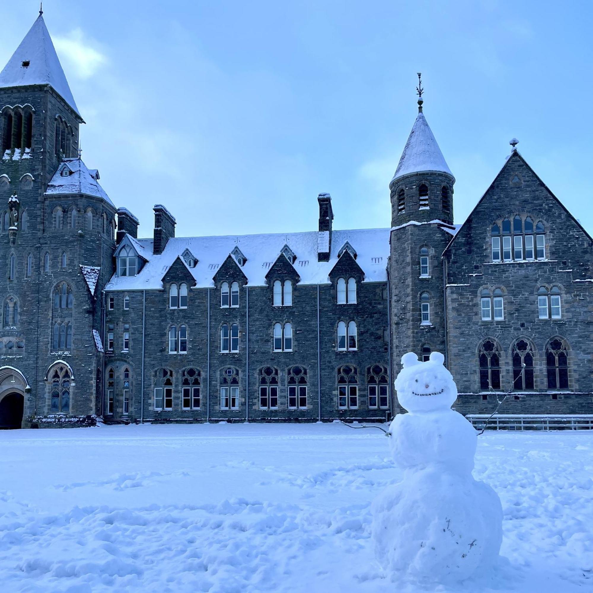 The Classrooms, Loch Ness Abbey - 142M2 Lifestyle & Heritage Apartment - Pool & Spa - The Highland Club - Resort On Lake Shores Fort Augustus Kültér fotó